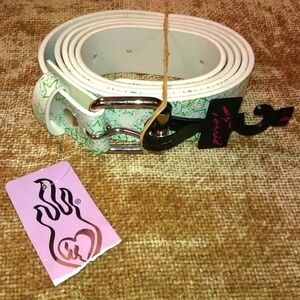 Torrid Belt Plus 2X 18 20 White Green‎ Star Print Deadstock NWT Punk Emo NEW